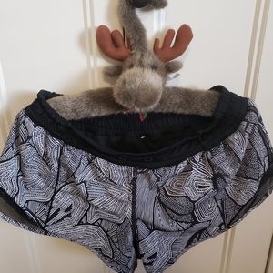 Lululemon hotty hot short